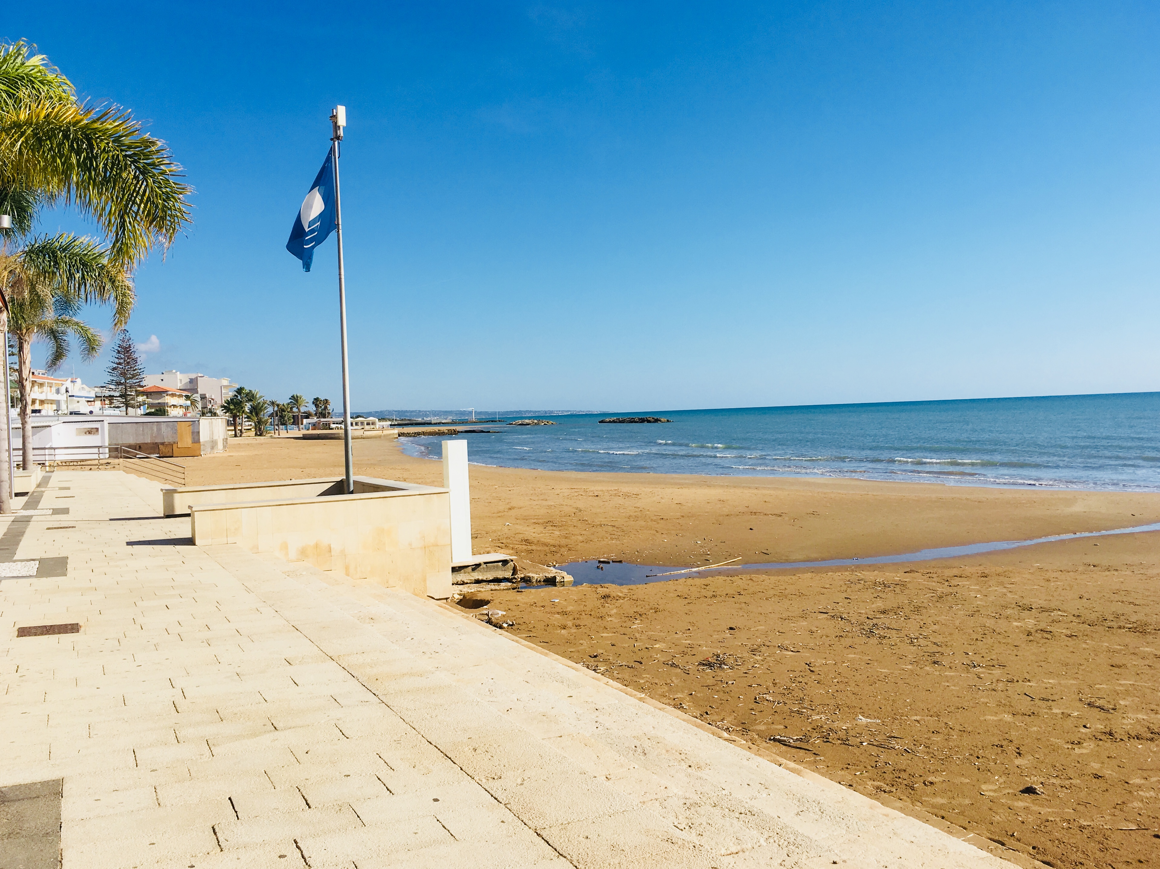 54D24FCA-67EF-42A3-B372-25119B8B0DB0